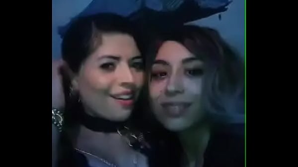 Na festinha achei minha ex namorada corna e fizemos a putaria com grande pau de borracha e vibradores